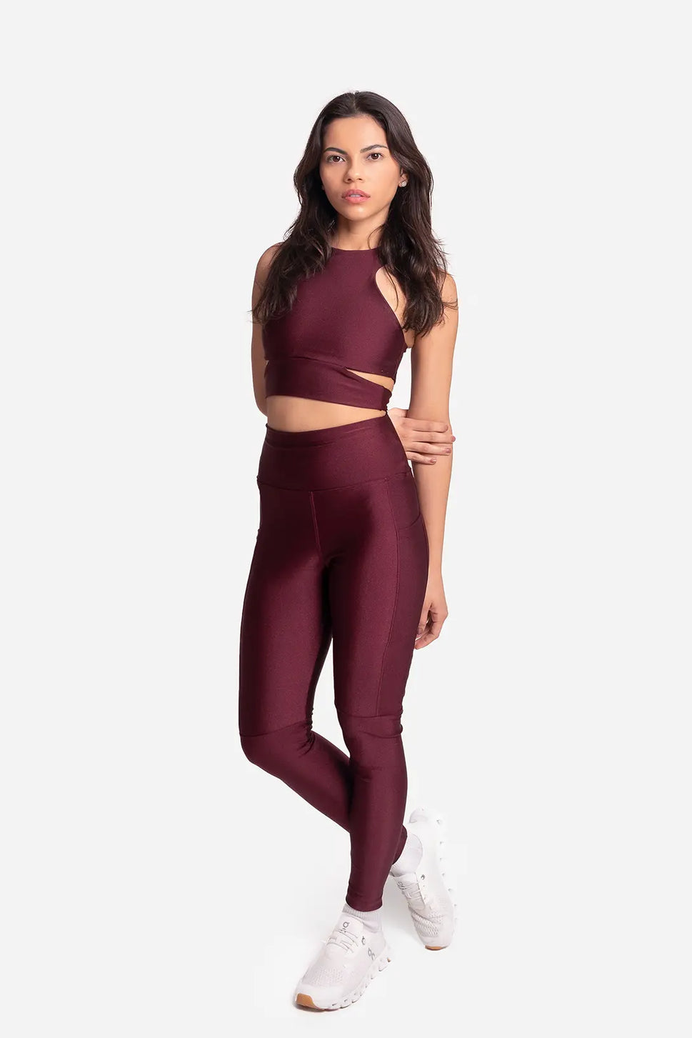 Luxe Flow Strap Crop TopS / Burgundy